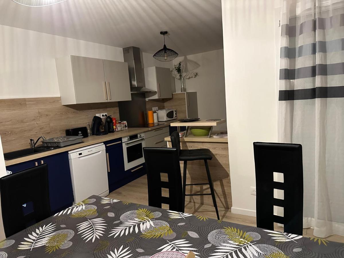 Maison MALOU 3 chambres, moins dd'un kilometre de toutes commodités, pistes cyclables devant l'entrée,a 10km de Bayonne, 6km Capbreton et 3,8km de la plage de Labenne Exterior foto