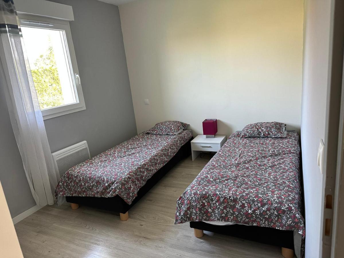 Maison MALOU 3 chambres, moins dd'un kilometre de toutes commodités, pistes cyclables devant l'entrée,a 10km de Bayonne, 6km Capbreton et 3,8km de la plage de Labenne Exterior foto