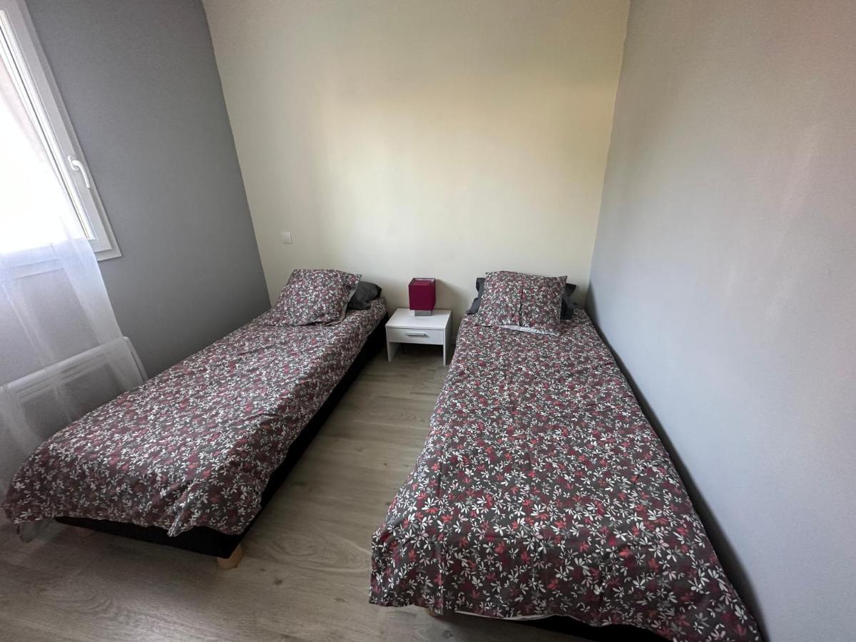Maison MALOU 3 chambres, moins dd'un kilometre de toutes commodités, pistes cyclables devant l'entrée,a 10km de Bayonne, 6km Capbreton et 3,8km de la plage de Labenne Exterior foto