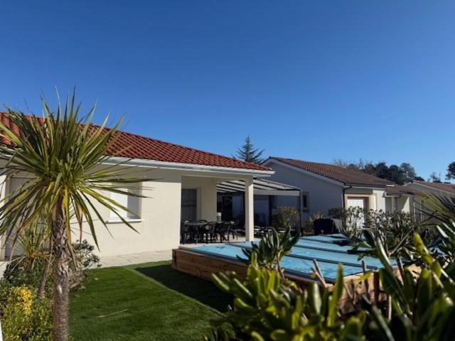 Maison MALOU 3 chambres, moins dd'un kilometre de toutes commodités, pistes cyclables devant l'entrée,a 10km de Bayonne, 6km Capbreton et 3,8km de la plage de Labenne Exterior foto
